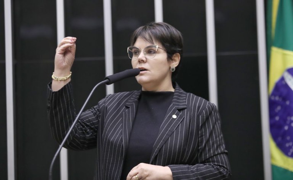 Deputada Coronel Fernanda lidera investigação sobre crise humanitária no território yanomami