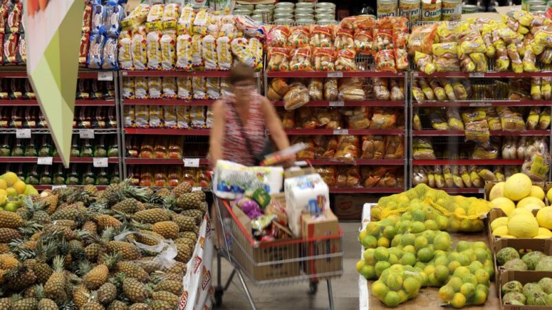 Com inflação acima da expectativa, economistas apontam saídas além de subir juros