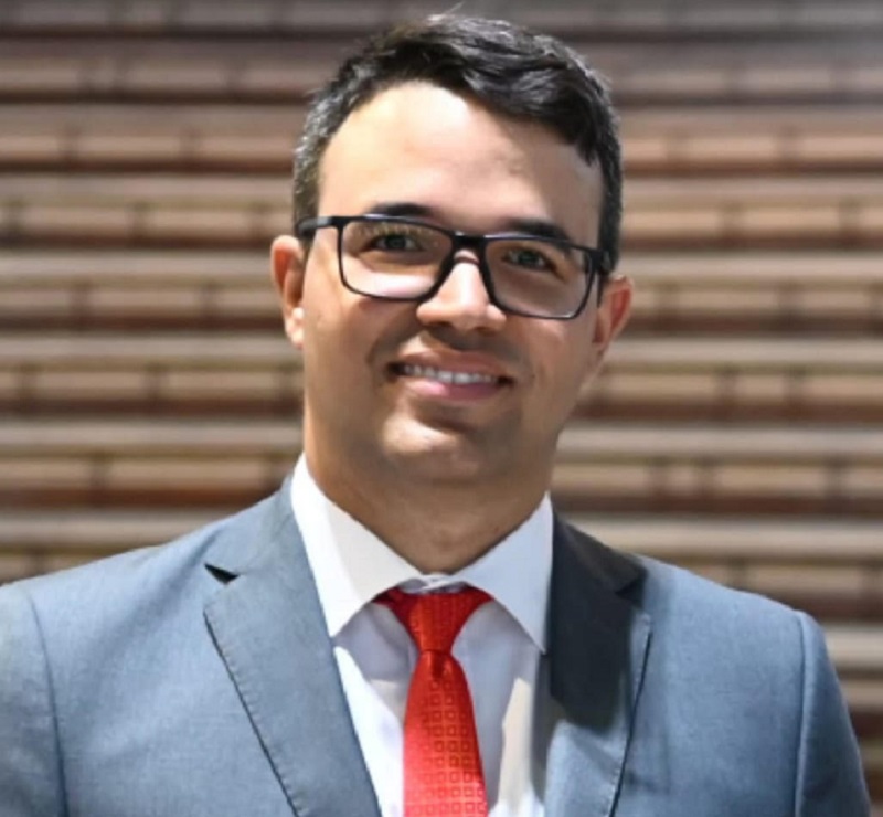 Como somos manipulados na política