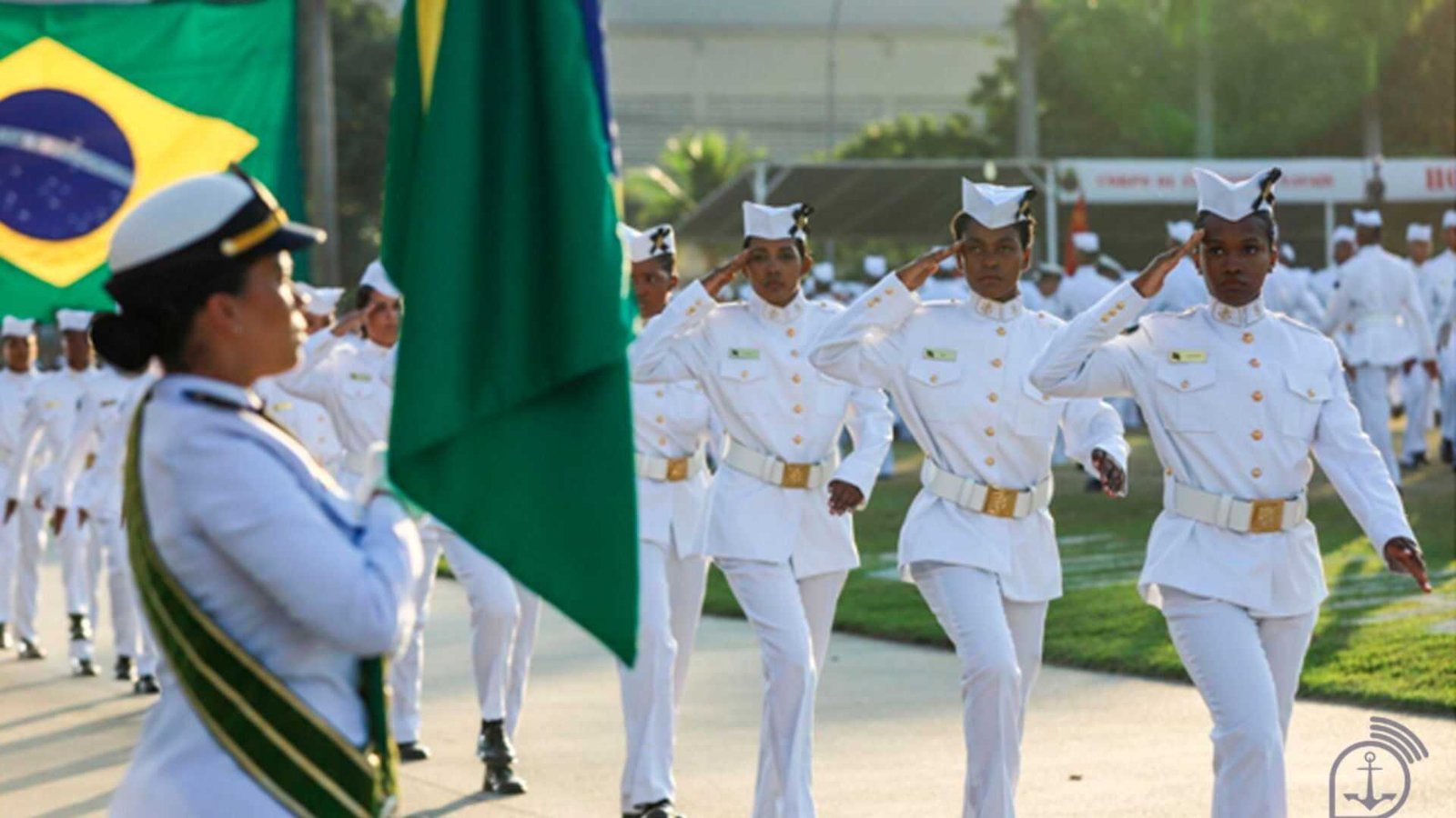 Marinha do Brasil forma primeira turma com 114 mulheres fuzileiras navais