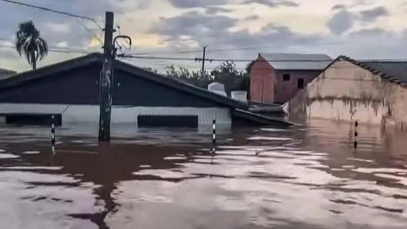 Mortos em enchentes no RS sobem para 180; 32 seguem desaparecidos