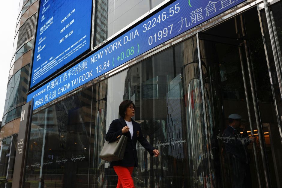 Ações de Hong Kong recuam com Walmart em foco; índices da China tem queda