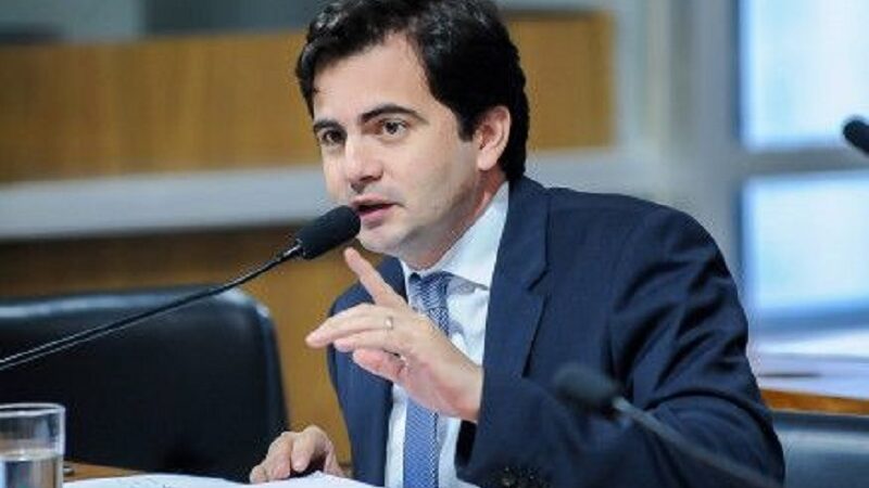 Fábio Garcia cita dívidas da gestão de Emanuel Pinheiro e critica pedido de empréstimo milionário no fim do mandato