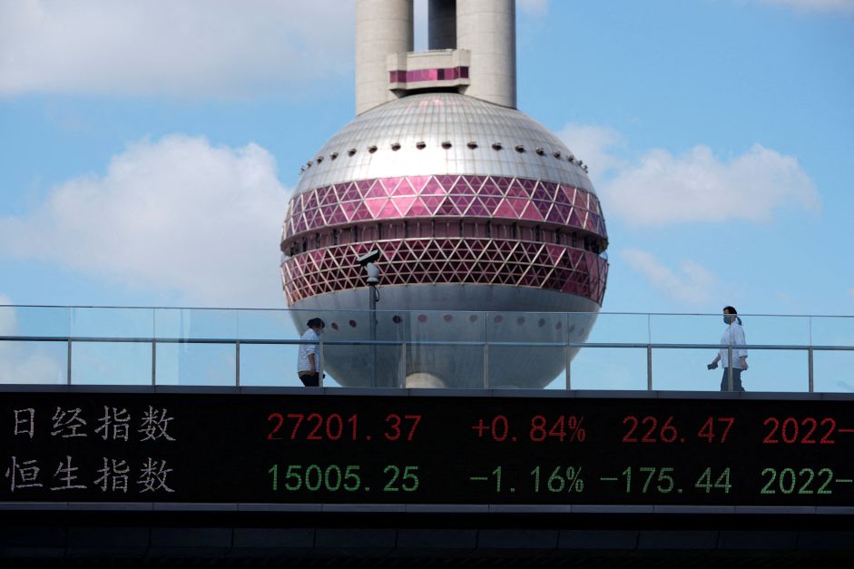 Índice acionário da China atinge menor nível em 6 meses após queda de empréstimos