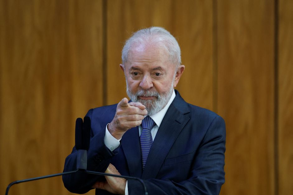 Lula defende Haddad de acusações de “taxador“ e diz que governo quer tributar ricos