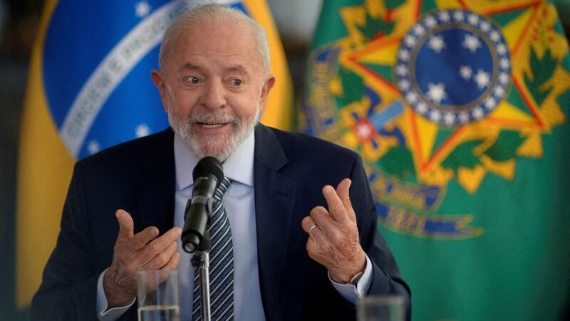 Lula volta a criticar privatização da Eletrobras: “Crime de lesa pátria”