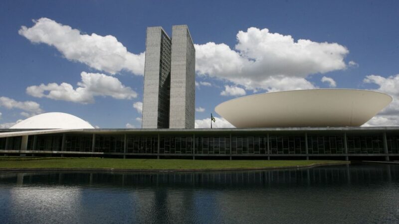 Senadores pedem menos imposto para mortadela, lentes de contato e ração na reforma tributária – Jornal Advogado – Em Mato Grosso