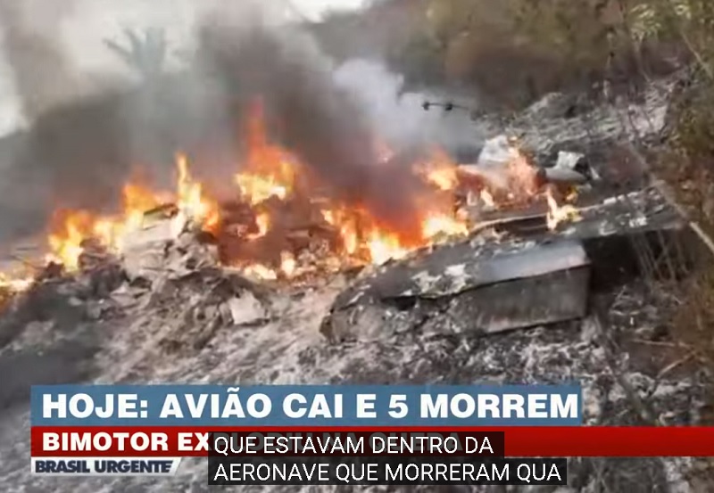 VIDEO: Avião de pequeno porte cai na zona rural de Mato Grosso | Brasil Urgente