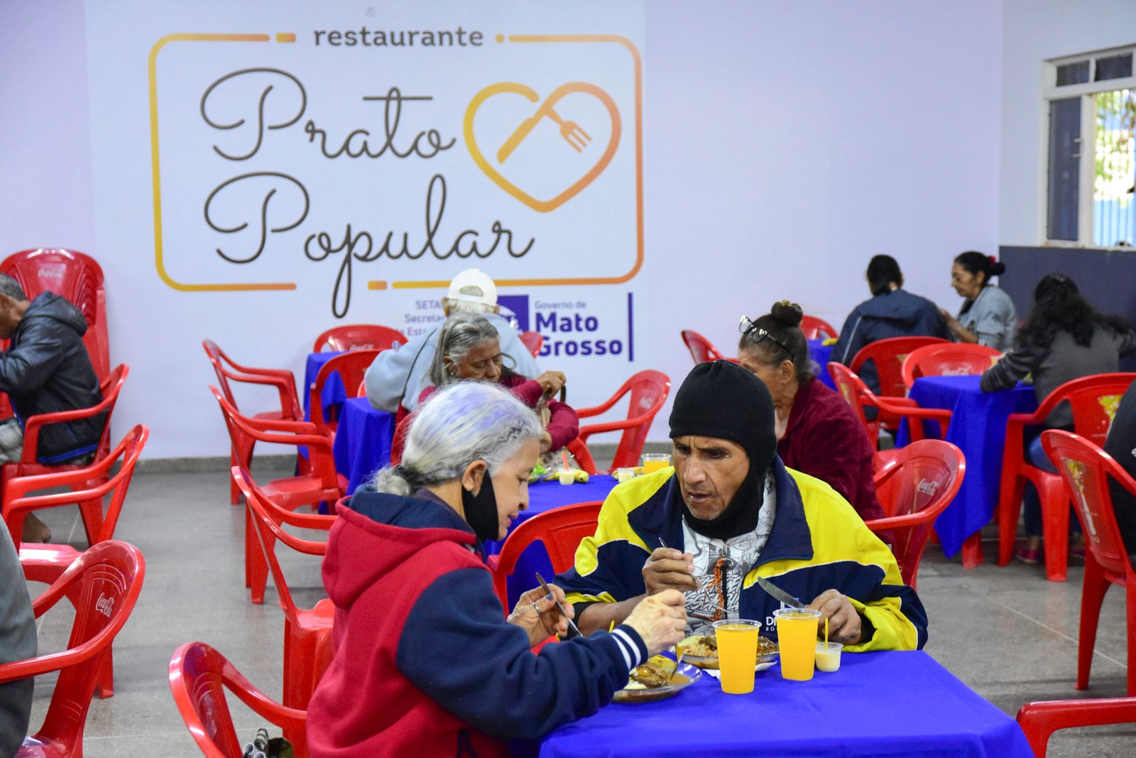 Restaurante Prato Popular homenageia os pais com almoço especial nesta sexta-feira (09)