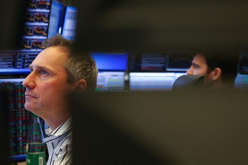 Bolsas na Europa fecham estáveis com mercados em busca de pistas sobre inflação