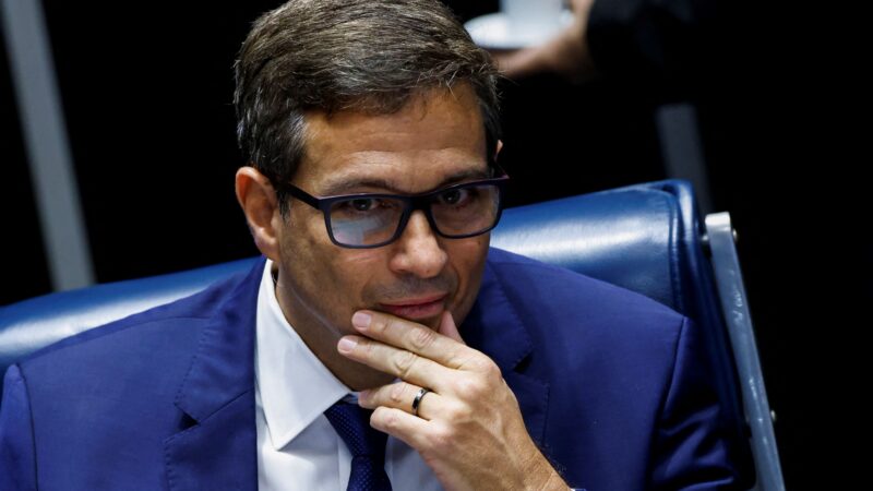 Campos Neto diz que inflação mostra “alguma melhora“, mas com incertezas