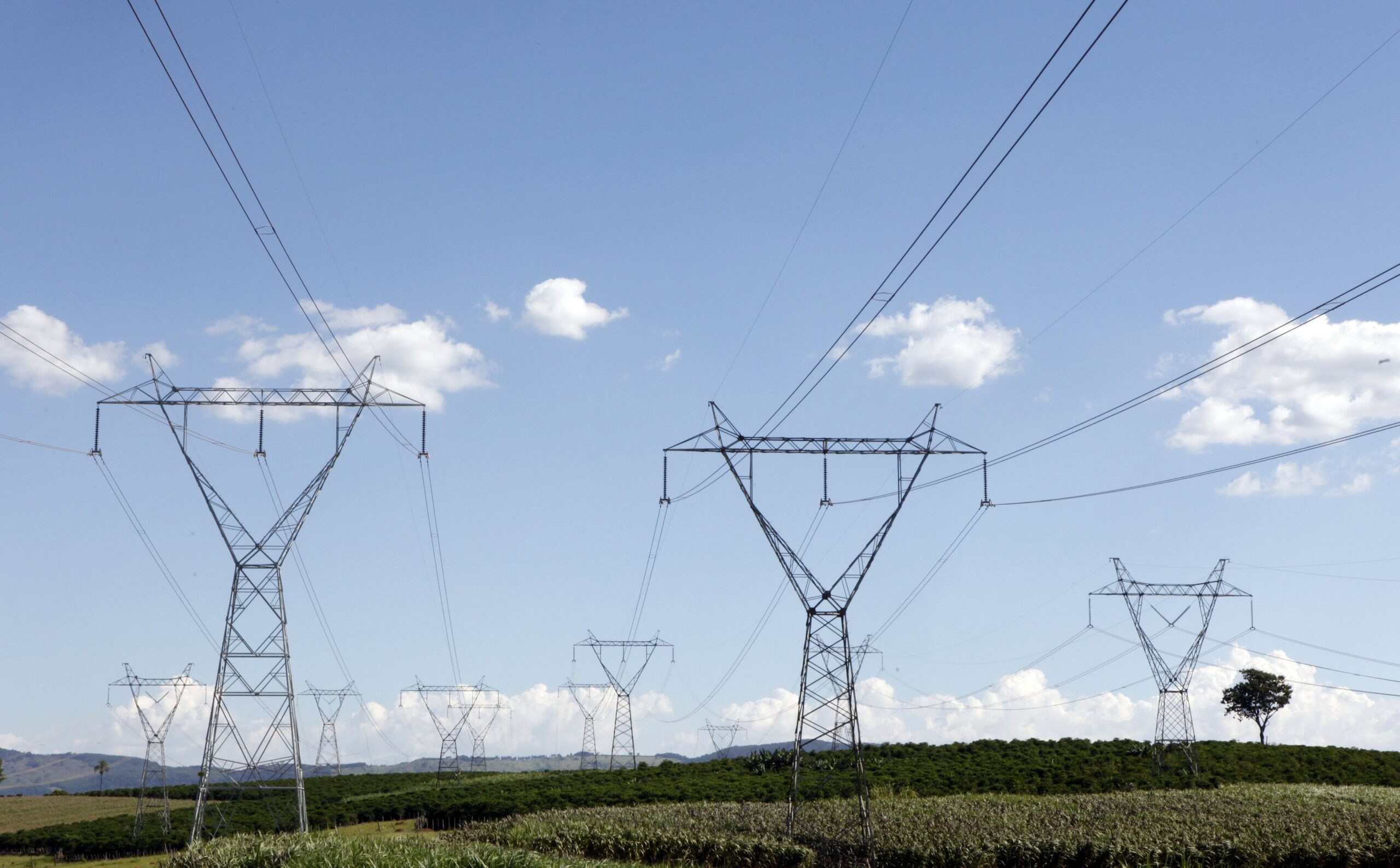 ONS tem aval para contratar redução de consumo industrial de energia