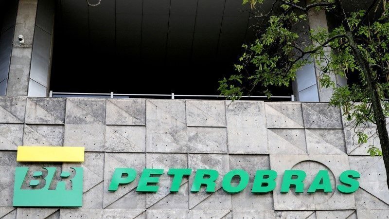 Petrobras firma acordo com estatal argentina YPF para análise de negócios