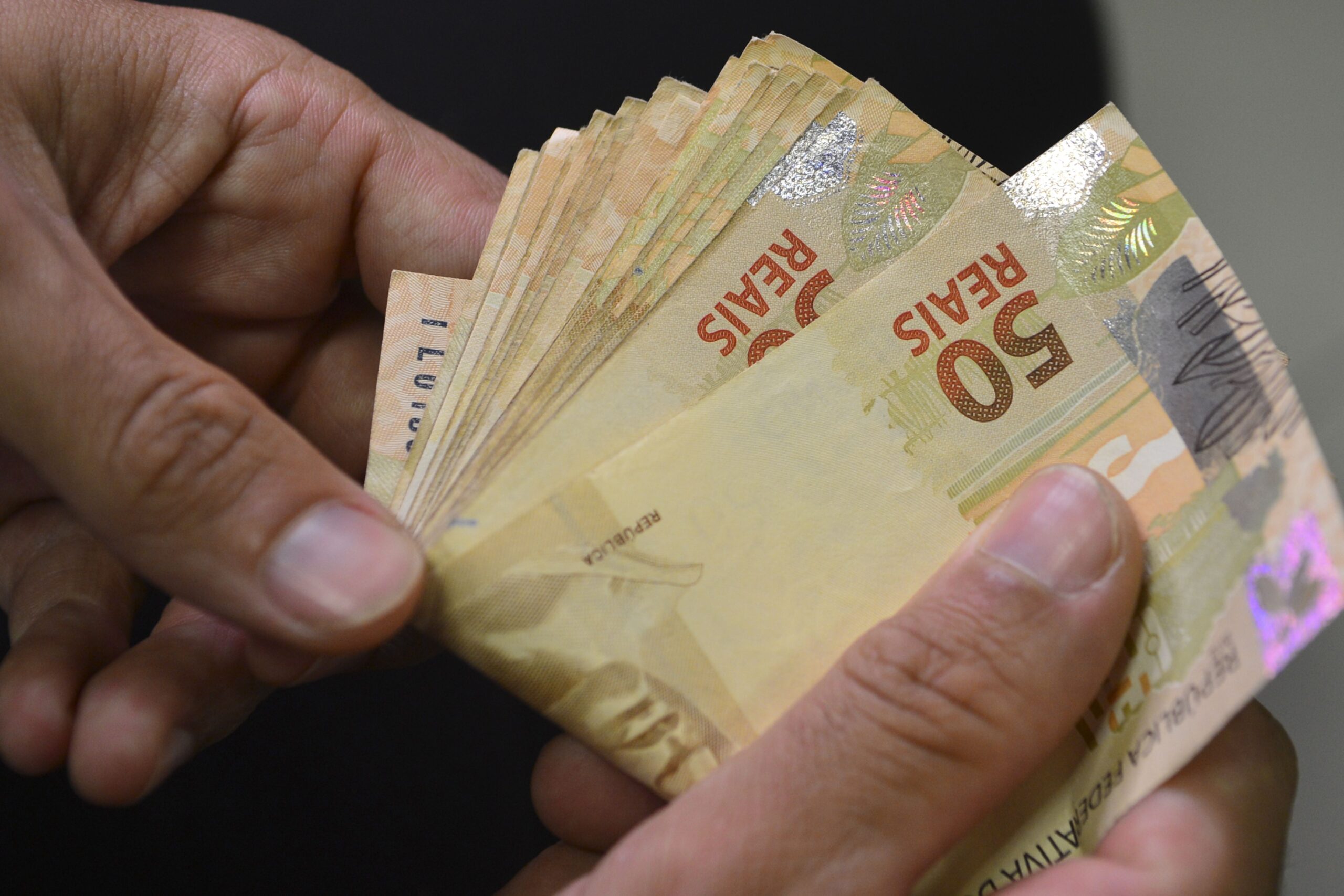 Grupo preso pela PF tentou R$ 300 milhões do BNDES com documentação falsa