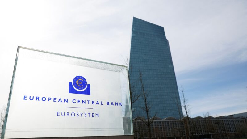 BCE considera possibilidade de corte de 50 pb na próxima reunião