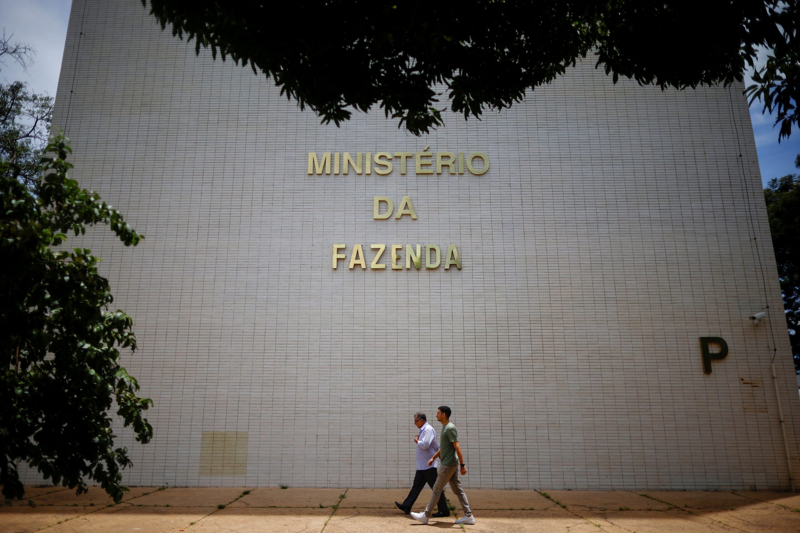 Campos Neto diz que não sugere políticas fiscais para Fazenda