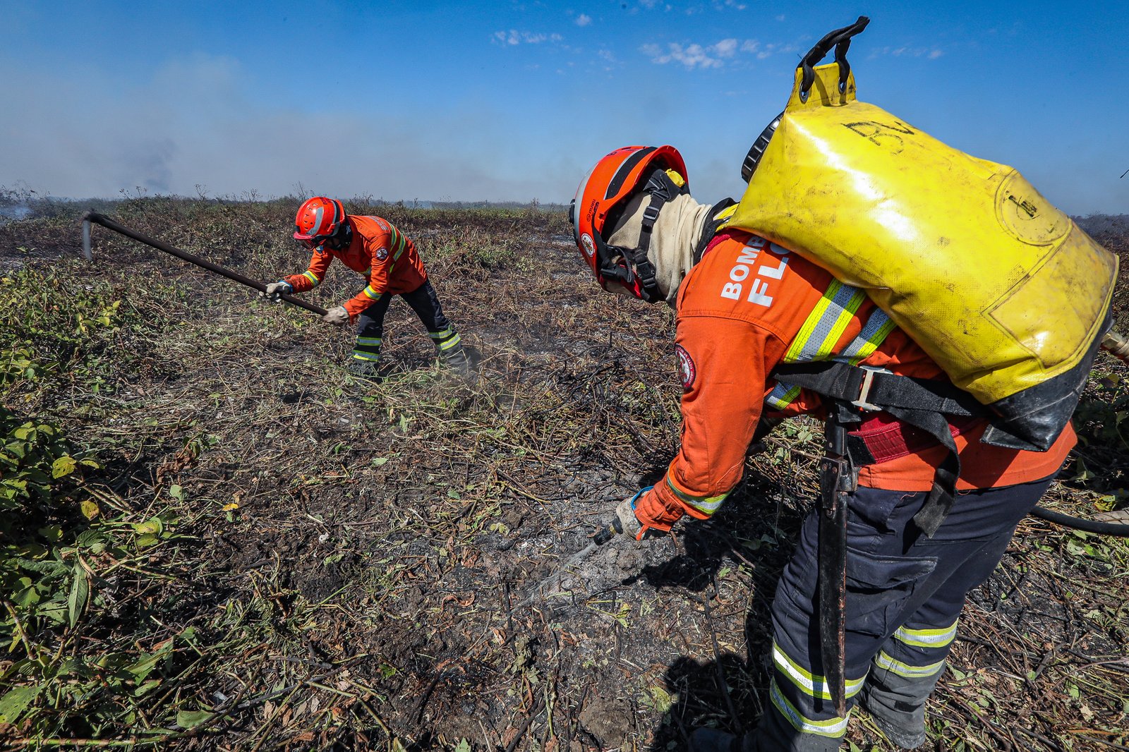 Corpo de Bombeiros segue no combate a 21 incêndios florestais em MT nesta quinta-feira (17)