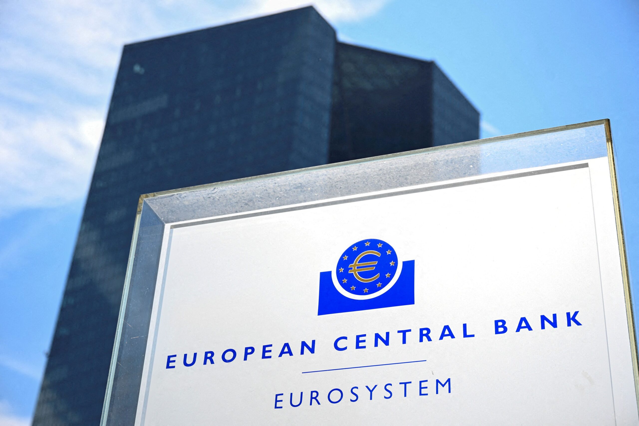 Autoridades do BCE se alinham para defender cortes de juros