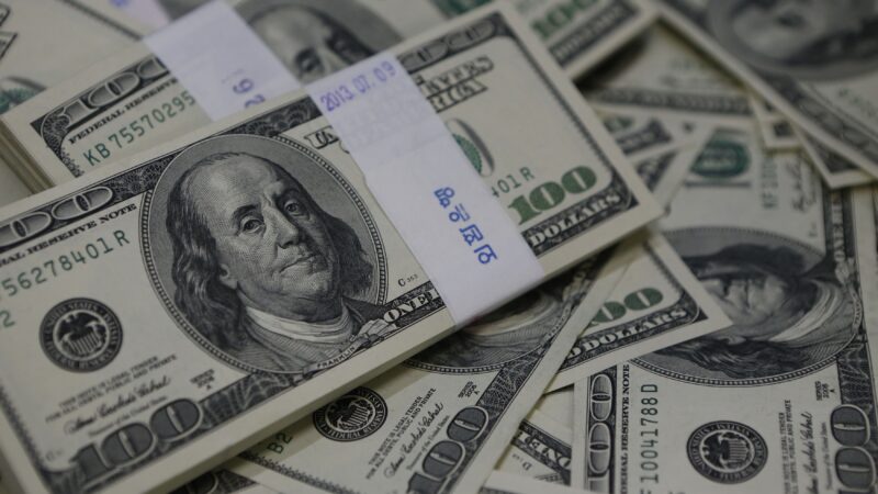 Dólar prolonga ganho em meio a otimismo com ativos dos EUA