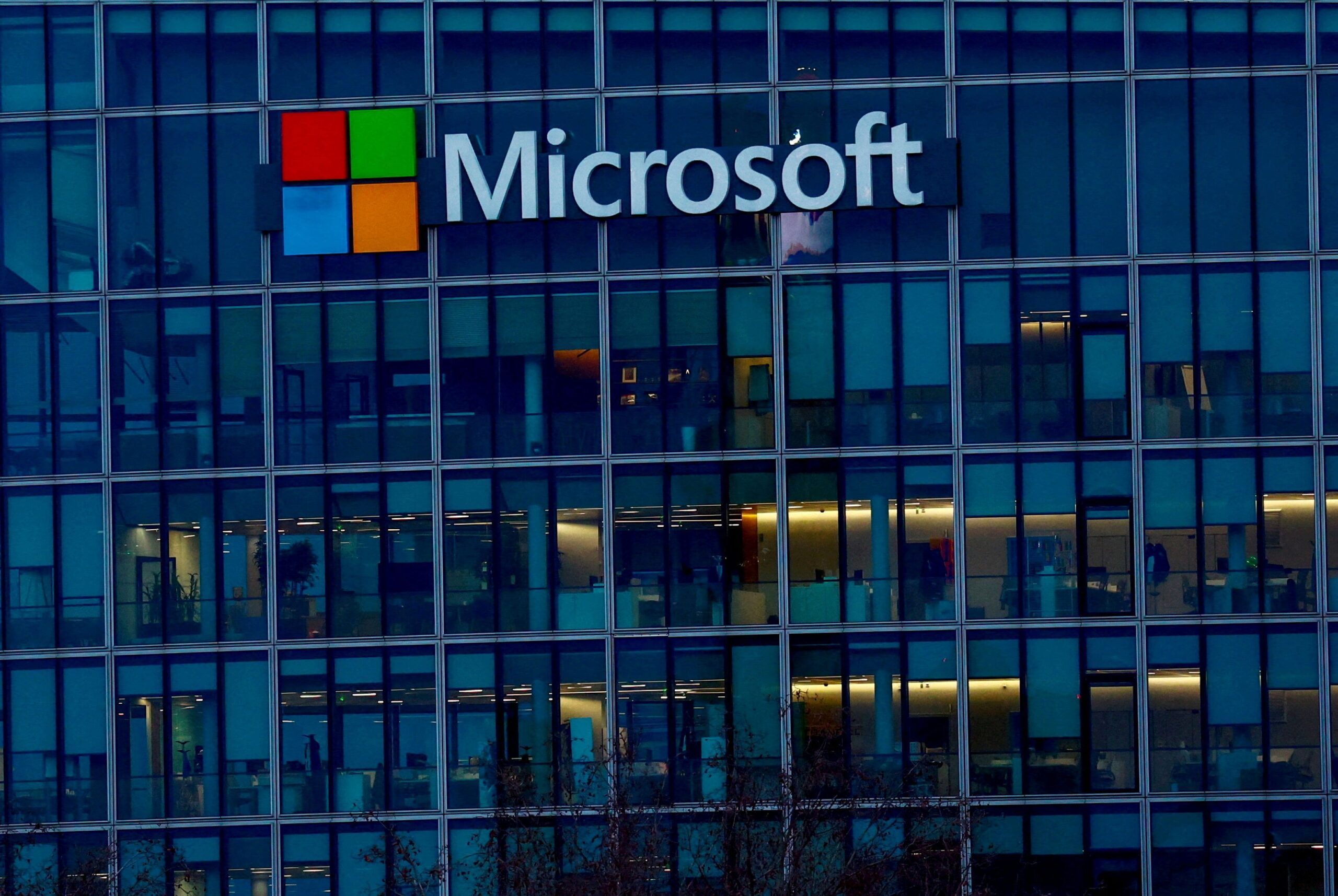 Microsoft supera expectativas e amplia lucro para US$ 24,7 bi no 3º trimestre