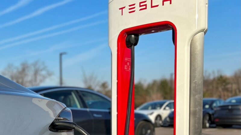 Tesla registra 1º aumento em entregas trimestrais este ano e supera expectativas
