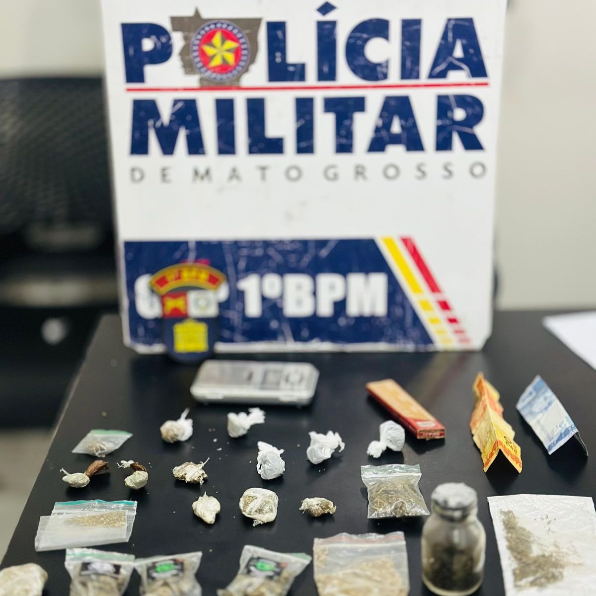 Polícia Militar conduz 26 pessoas por tráfico e uso de drogas ilícitas em Cuiabá