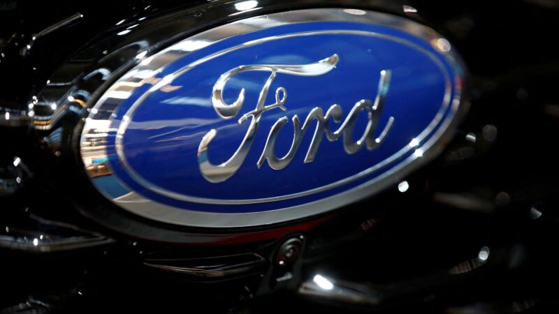 Ford vai cortar 4 mil empregos na Europa com queda de elétricos e competição chinesa