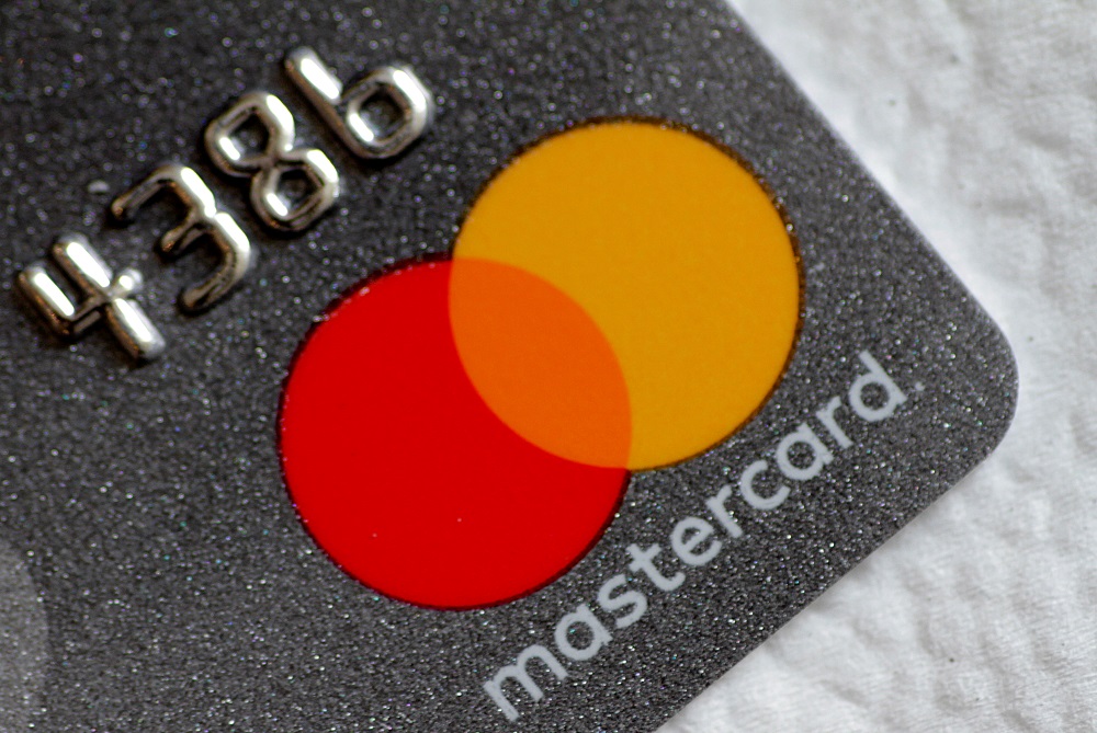 Mastercard quer eliminar uso de senhas em cartões até o final da década