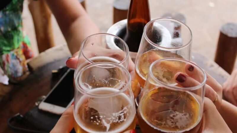 Resilientes em crises, preços de bebidas alcoólicas nos EUA podem subir com tarifas de Trump