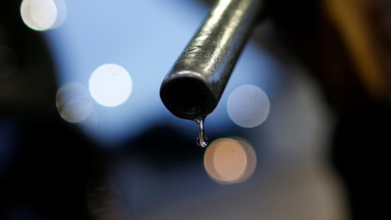 Vendas de diesel por distribuidoras no Brasil batem recorde em outubro, diz ANP