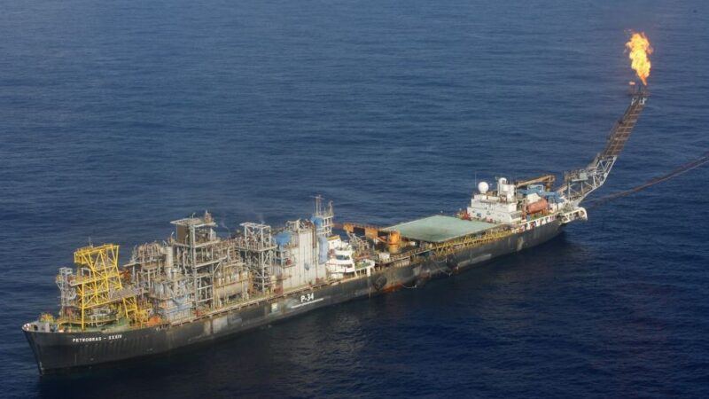 Produção de petróleo no Brasil deve crescer 6% em 2025, diz IBP