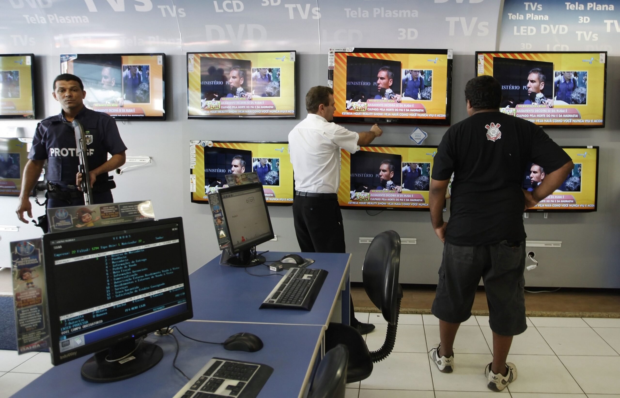 Setor eletroeletrônico cresce receita em 11% em 2024, mas desacelera em 2025, diz Abinee