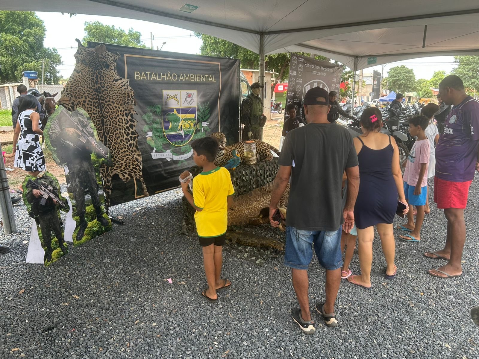 Polícia Militar promove serviços de cidadania gratuitos a moradores em Cuiabá