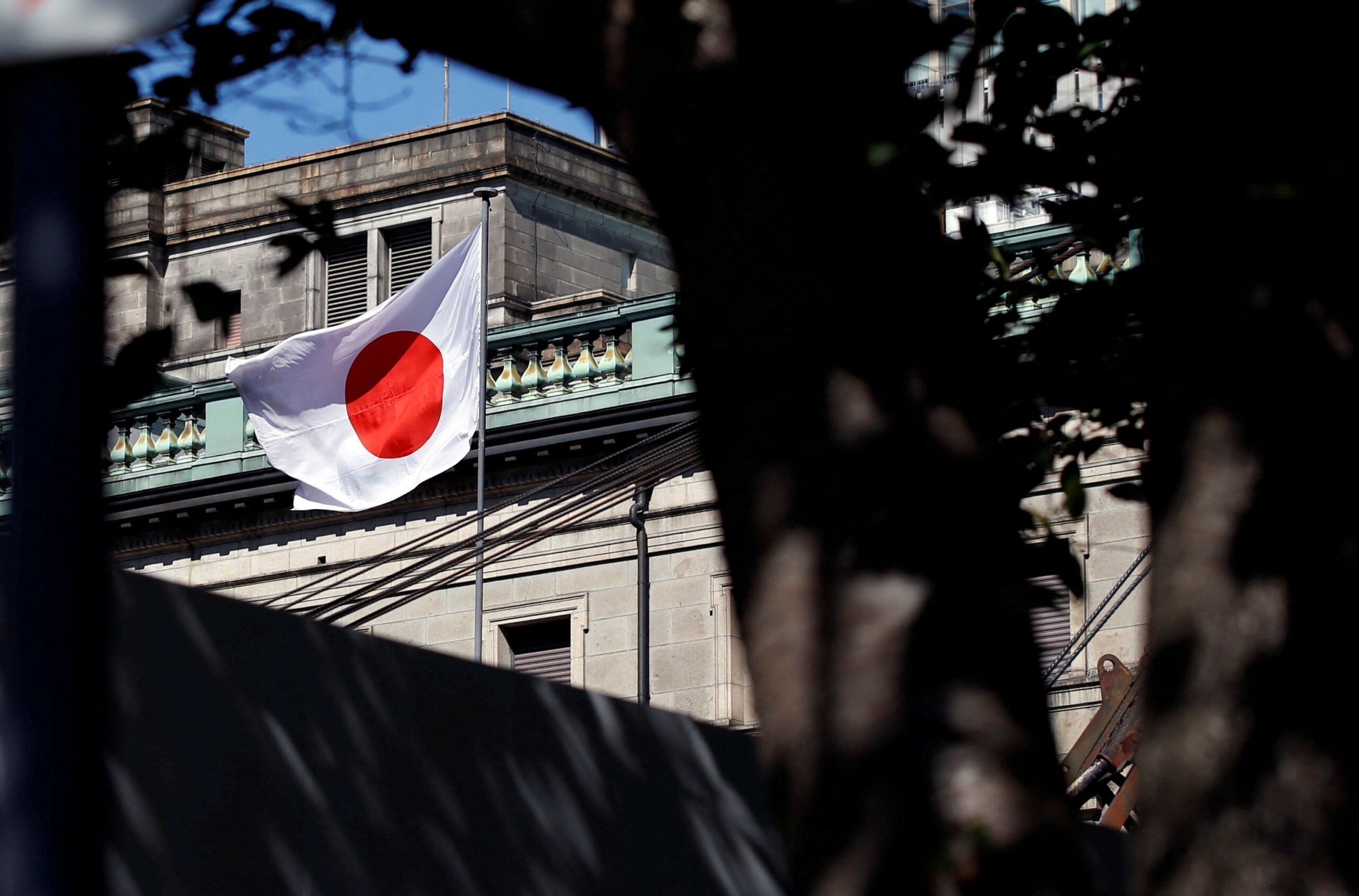 Japão revê política energética e prevê mais do que dobrar geração nuclear
