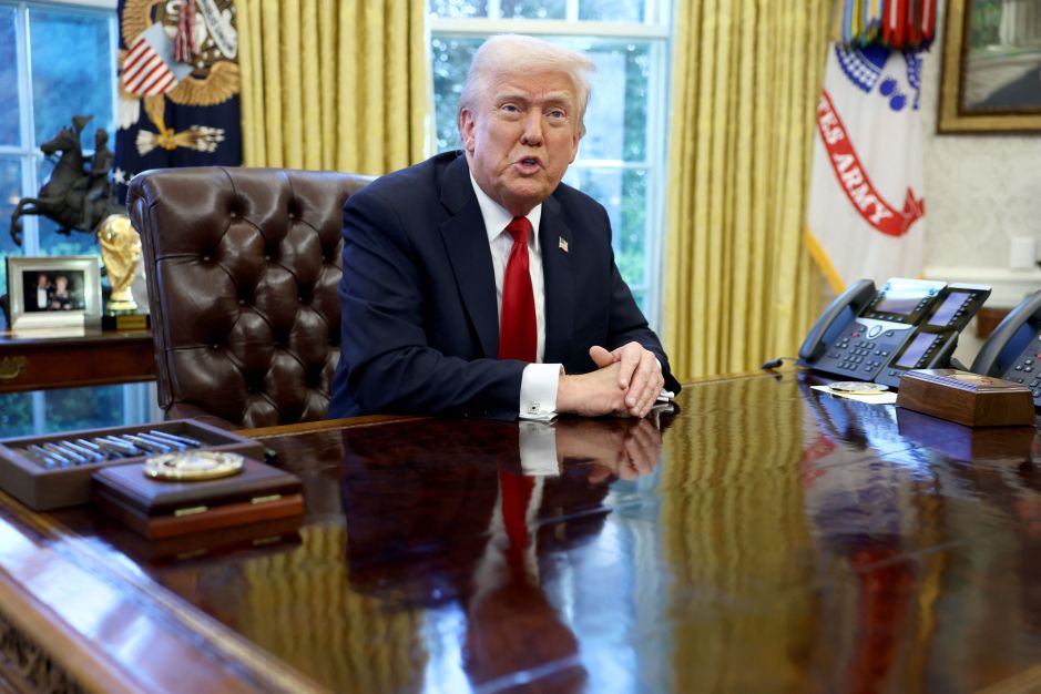 Trump limita tarifas recíprocas em 10% por 90 dias; China tem taxa de 125%
