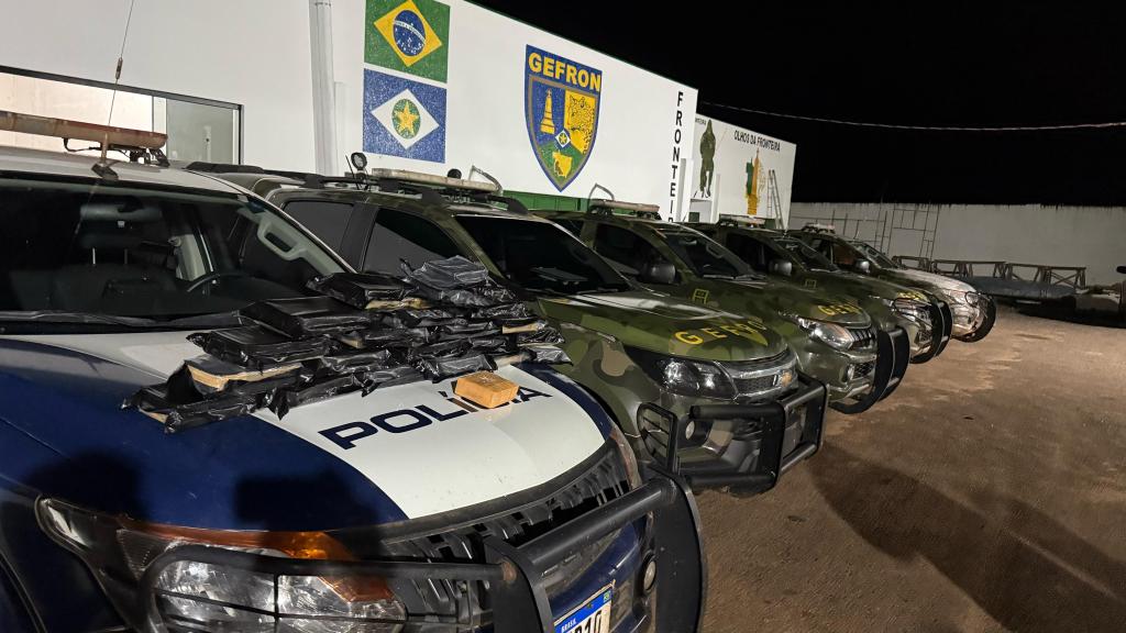 Gefron e PM apreendem tabletes de cocaína e causam prejuízo de R$ 587 mil às facções criminosas