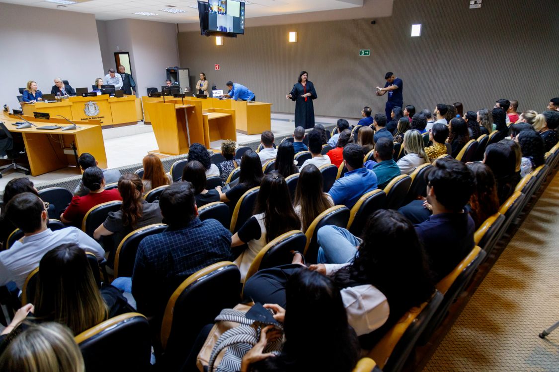 Nosso Judiciário: acadêmicos de Direito da Unic Pantanal conhecem estrutura e funcionamento do TJMT