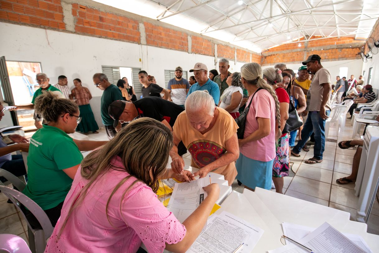 Prefeitura cadastra moradores do Altos da Glória para títulos definitivos