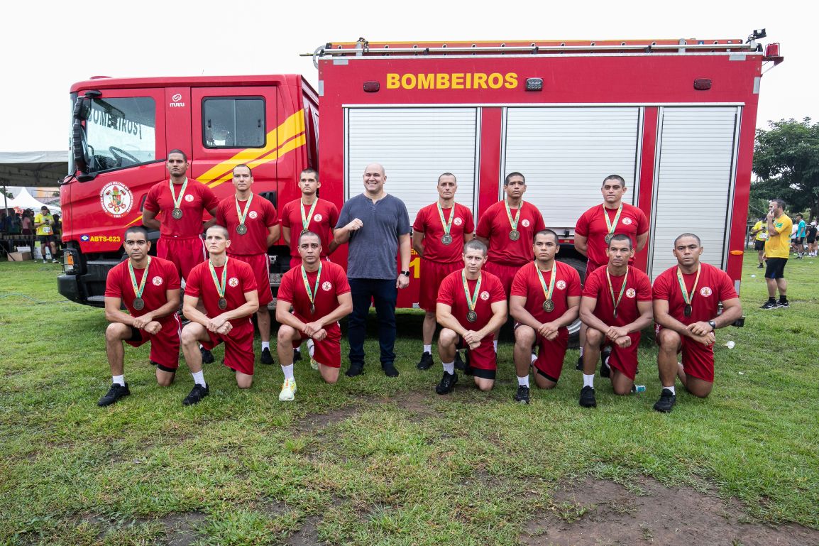 Parceria entre Bombeiros e Prefeitura reforça segurança em escolas e áreas de risco
