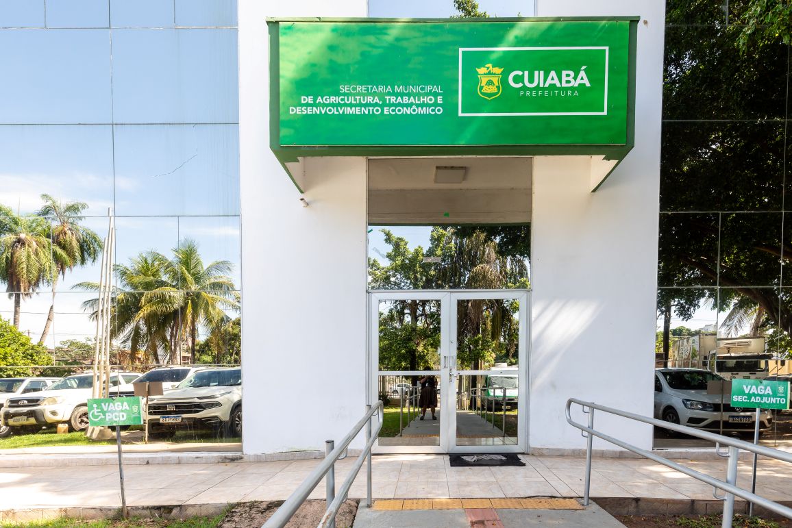 Sine tem 65 vagas para operador de caixa, repositor e outras 208 oportunidades