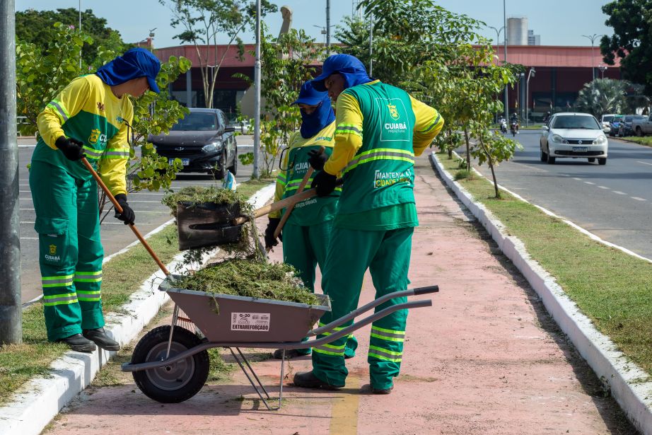Mutirão de limpeza atende região da Orla do Porto II