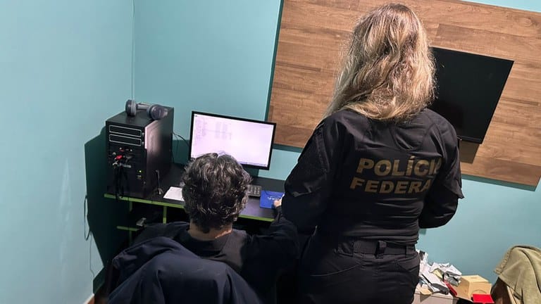 Dois são presos pela PF por armazenar arquivos de exploração sexual infantil