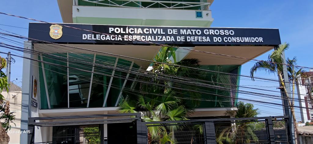 Clínica de estética interditada volta a funcionar de forma clandestina e é fechada pela terceira vez pela Polícia Civil