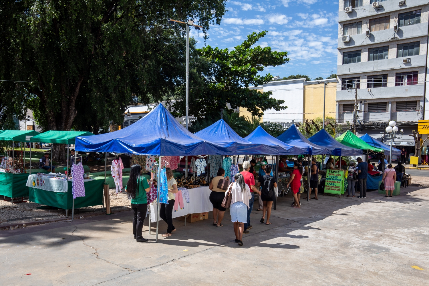 Feira da Agricultura Familiar atrai grande público na Praça da República