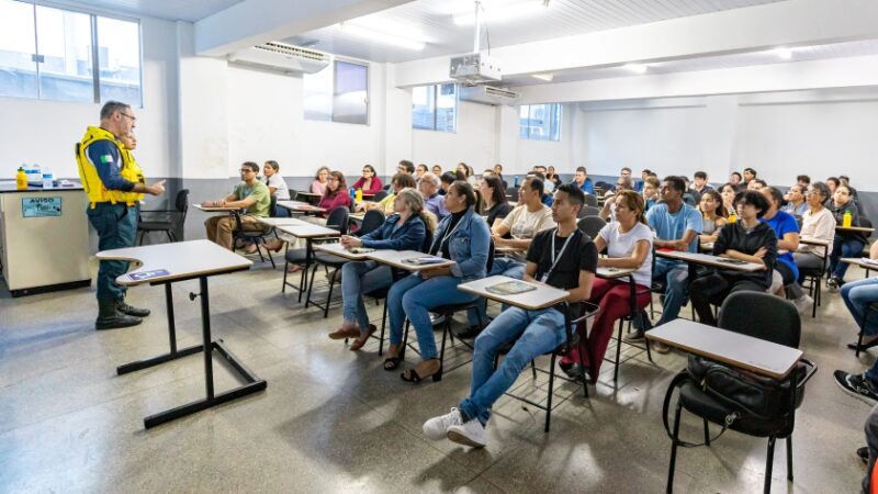 Semob orienta trabalhadores de universidade sobre Sinistros de Percurso
