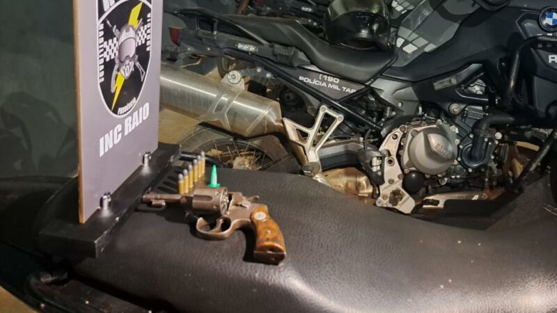 PM apreende adolescente por porte ilegal de arma em Cáceres