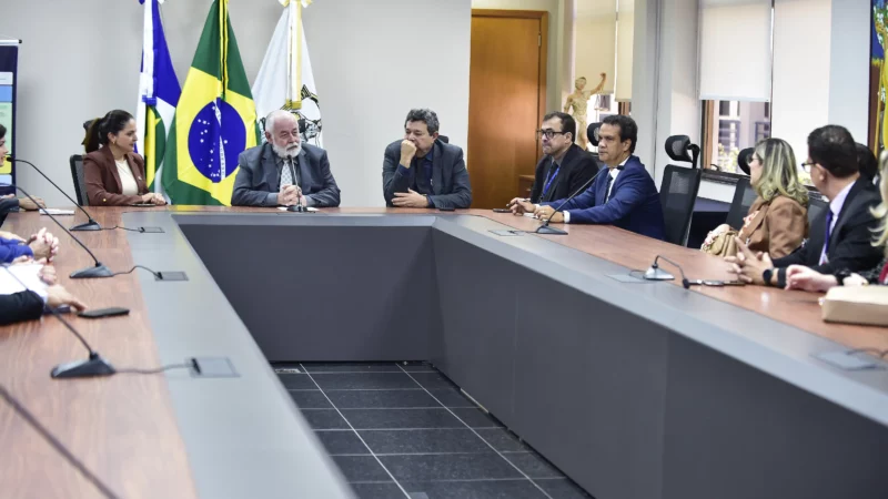 Presidente e corregedor-geral recebem comitiva da OAB e debatem melhorias para comarcas do interior