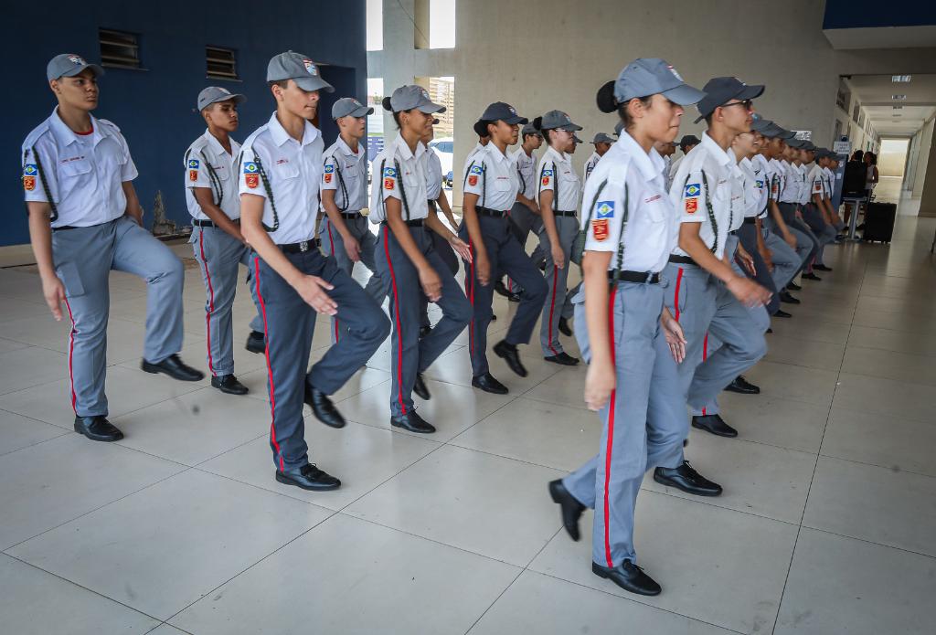 Escolas estaduais militares abrem inscrições para novos alunos nesta segunda (14)