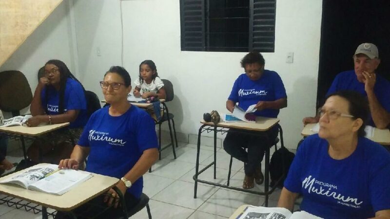 Seduc mantém alfabetização para jovens e adultos durante as férias escolares da rede estadual