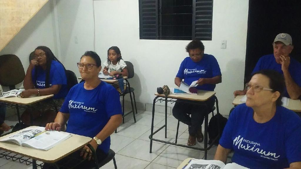 Seduc mantém alfabetização para jovens e adultos durante as férias escolares da rede estadual